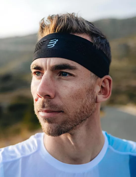 thin-headband-on-off-black (2)